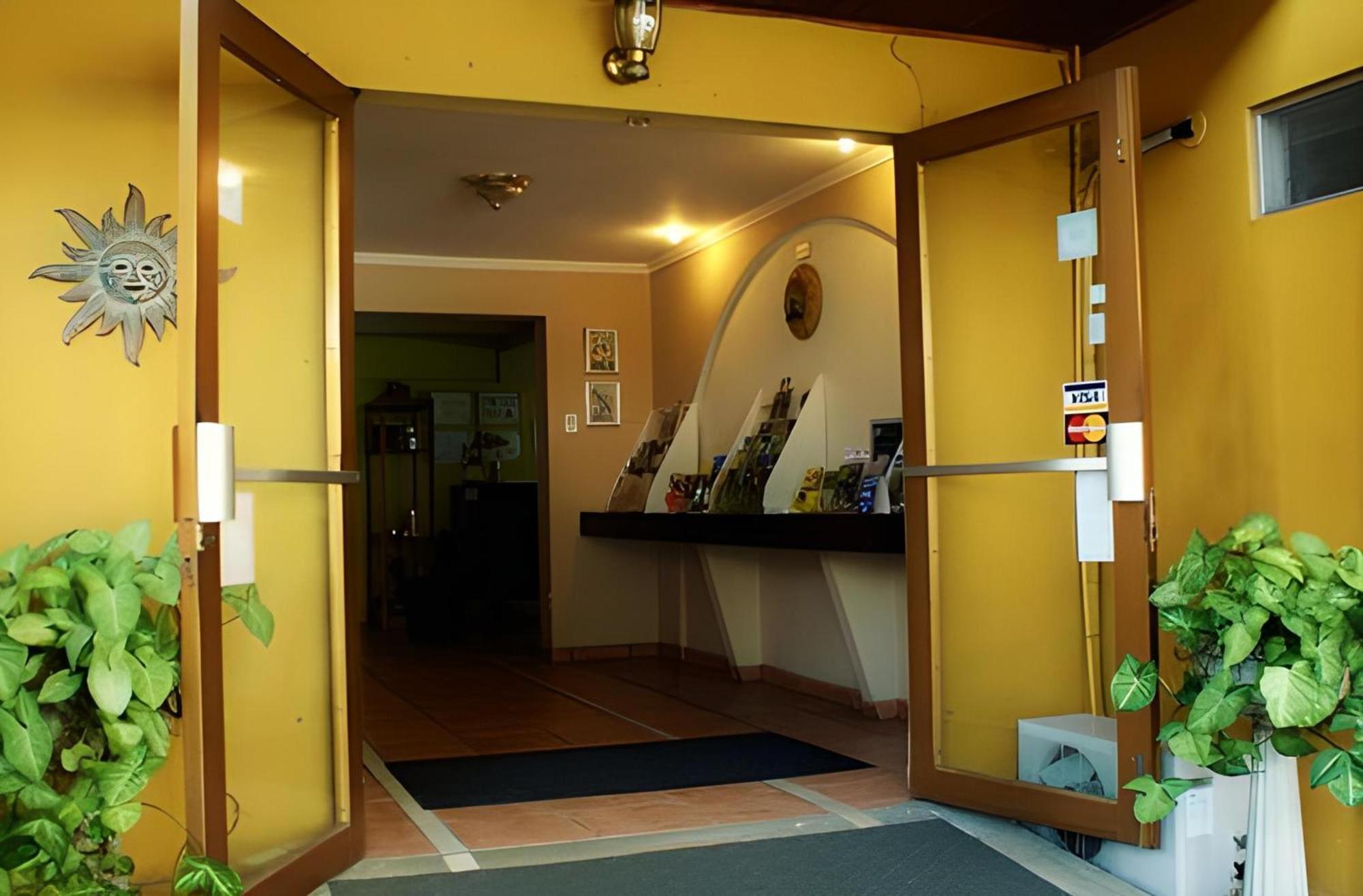 Hotel Puerta Del Sol - San Jose Airport Екстериор снимка