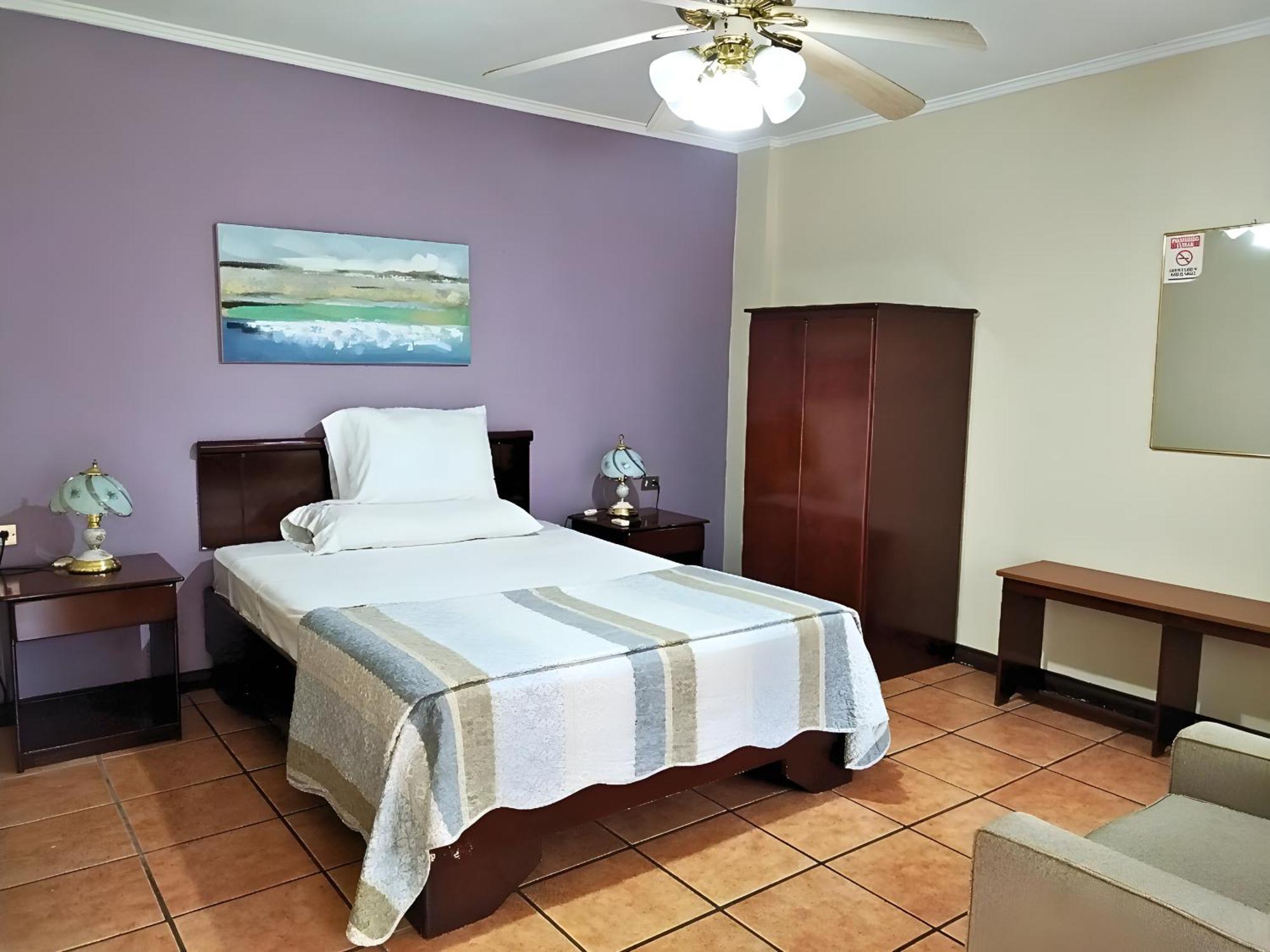 Hotel Puerta Del Sol - San Jose Airport Екстериор снимка