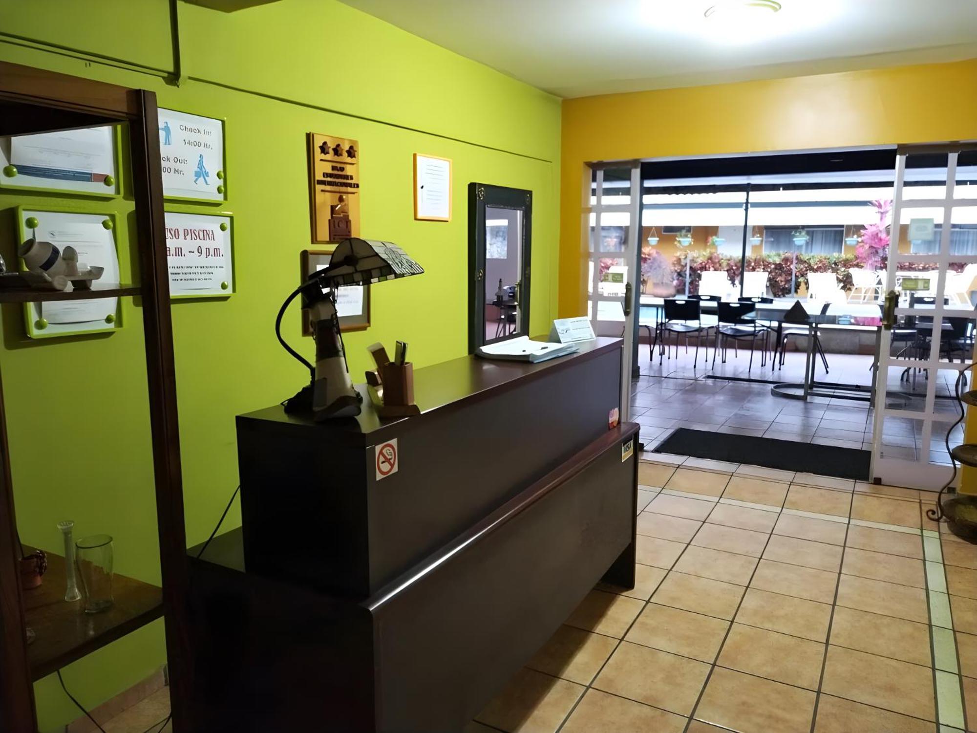 Hotel Puerta Del Sol - San Jose Airport Екстериор снимка