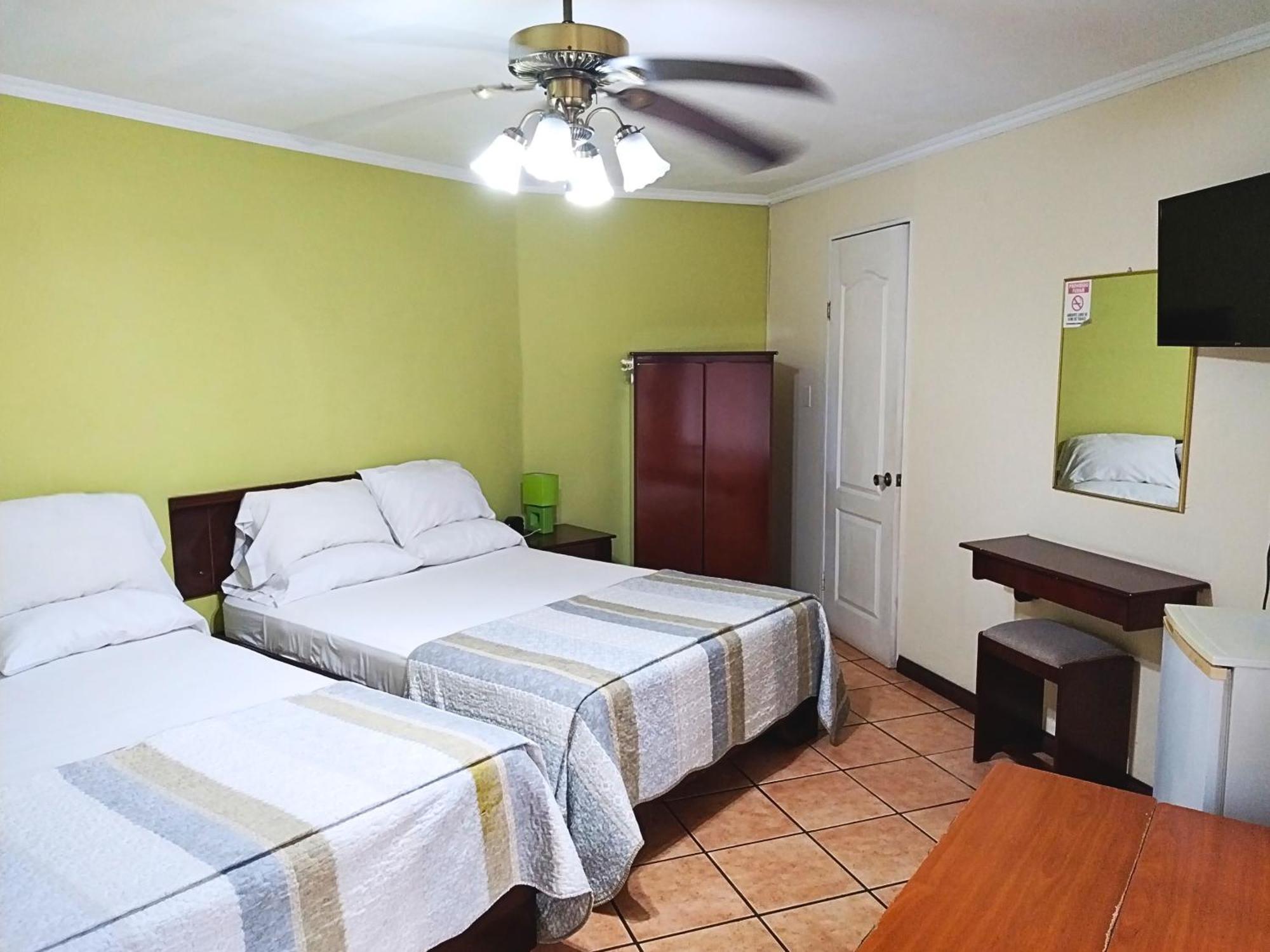 Hotel Puerta Del Sol - San Jose Airport Екстериор снимка